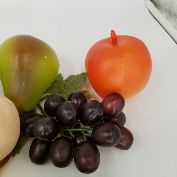 Vintage Plastic Fruit Bananas Lemon Lime Red Green Grapes Peach Apple Lot 11 - Picture 5 of 11